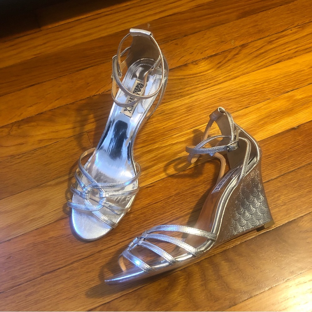 Badgley Mischka Silver Wedge Heels